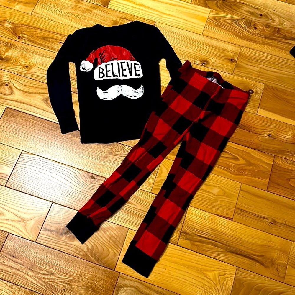 Old Navy Unisex Kids Family Matching Pajamas, “Believe”, Sz 12